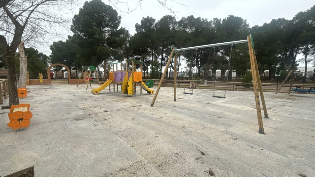 Cadisla renueva el parque infantil de Pinilla con un espacio inclusivo y moderno 4 cadisla renueva parque infantil pinilla 5