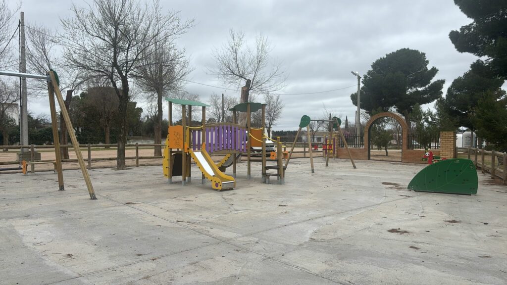 Cadisla renueva el parque infantil de Pinilla con un espacio inclusivo y moderno 3 cadisla renueva parque infantil pinilla 6