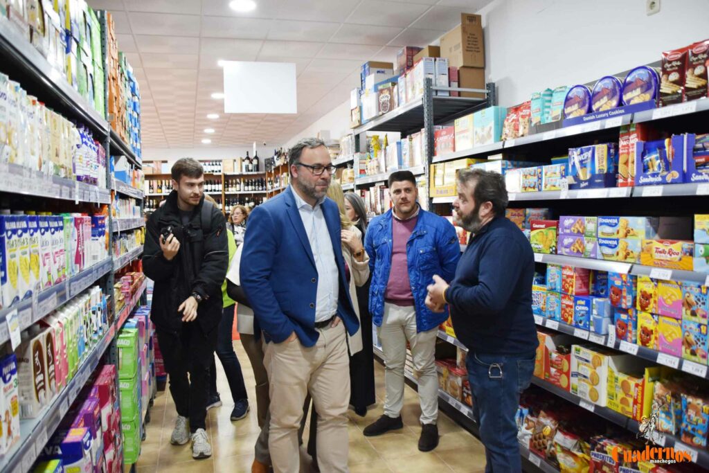 Cash Tomelloso abre una nueva etapa en la ciudad con más espacio, más comodidad y el mismo trato cercano de siempre 15 cash tomelloso abre nueva tienda 07