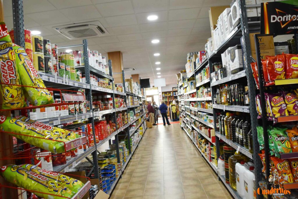 Cash Tomelloso abre una nueva etapa en la ciudad con más espacio, más comodidad y el mismo trato cercano de siempre 17 cash tomelloso abre nueva tienda 09