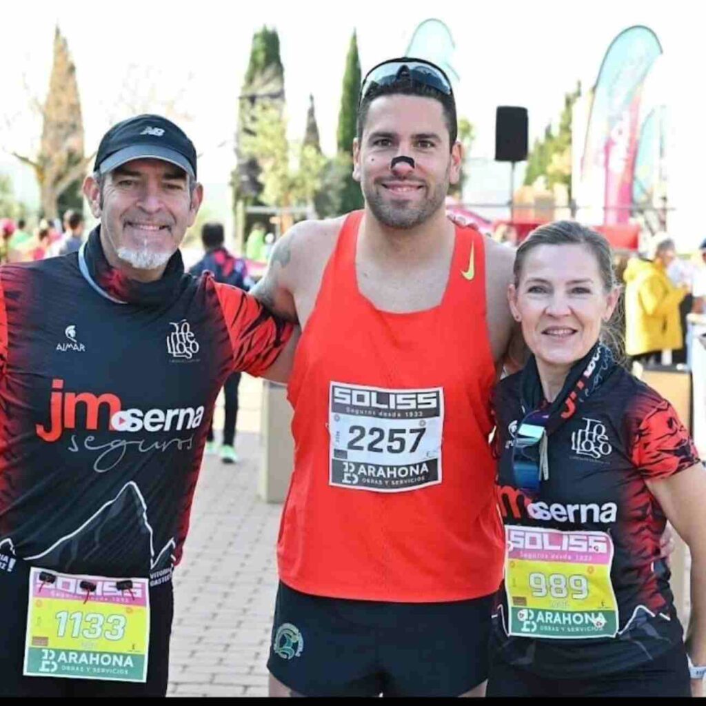 El JM Serna Seguros deja huella en Valdepeñas con podio, compañerismo y pasión por el atletismo 1 cdejmsernasegurosexito