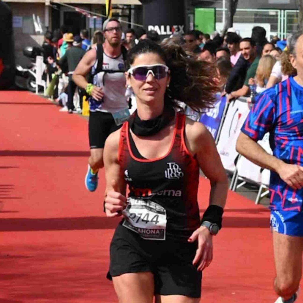 El JM Serna Seguros deja huella en Valdepeñas con podio, compañerismo y pasión por el atletismo 2 cdejmsernasegurosexito 2