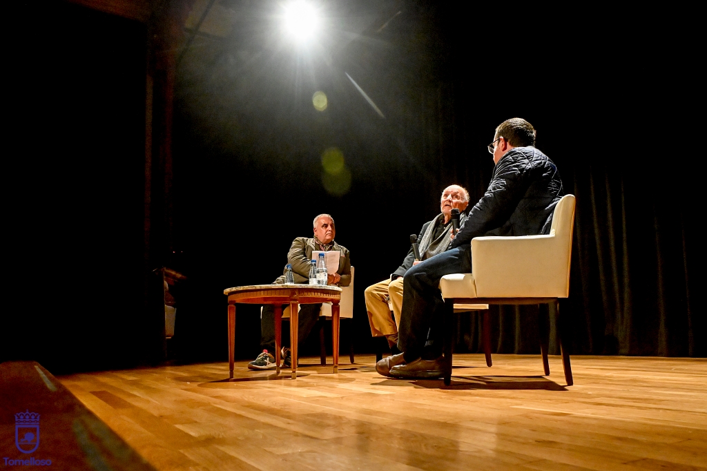 Tomelloso se rindió al arte en una tarde para la memoria 5 Clase magistral de pintura en el López Torres