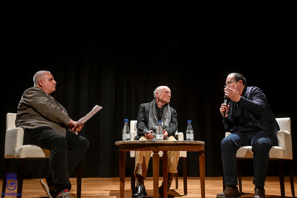 Tomelloso se rindió al arte en una tarde para la memoria 3 Clase magistral de pintura en el López Torres