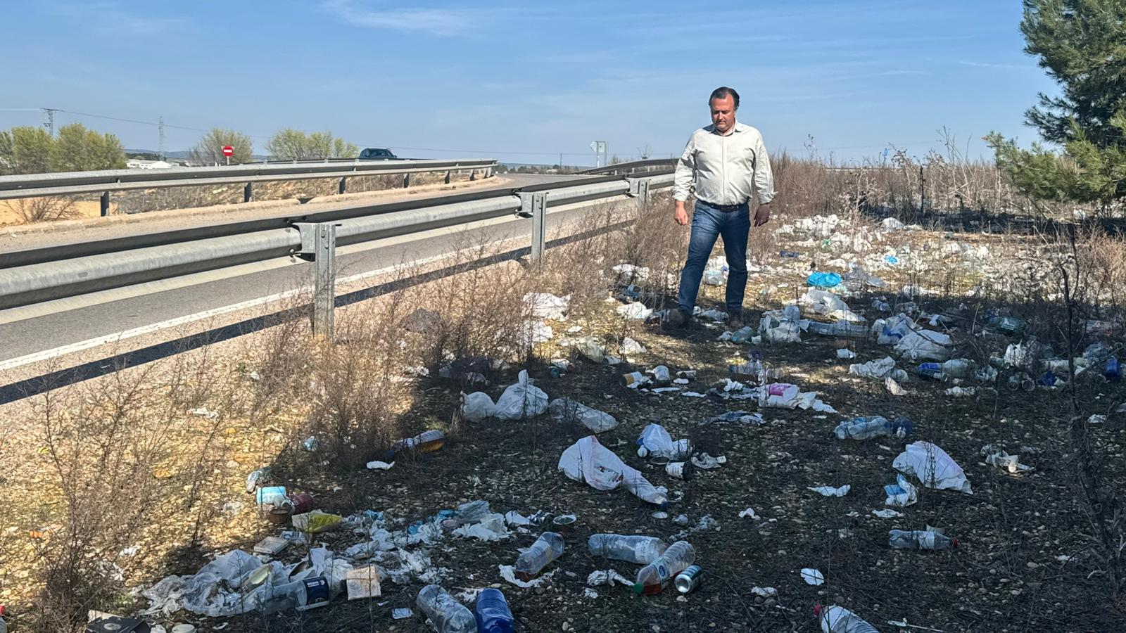  VOX denuncia el abandono de cunetas y arcenes en las carreteras ante la operación salida de Semana Santa 