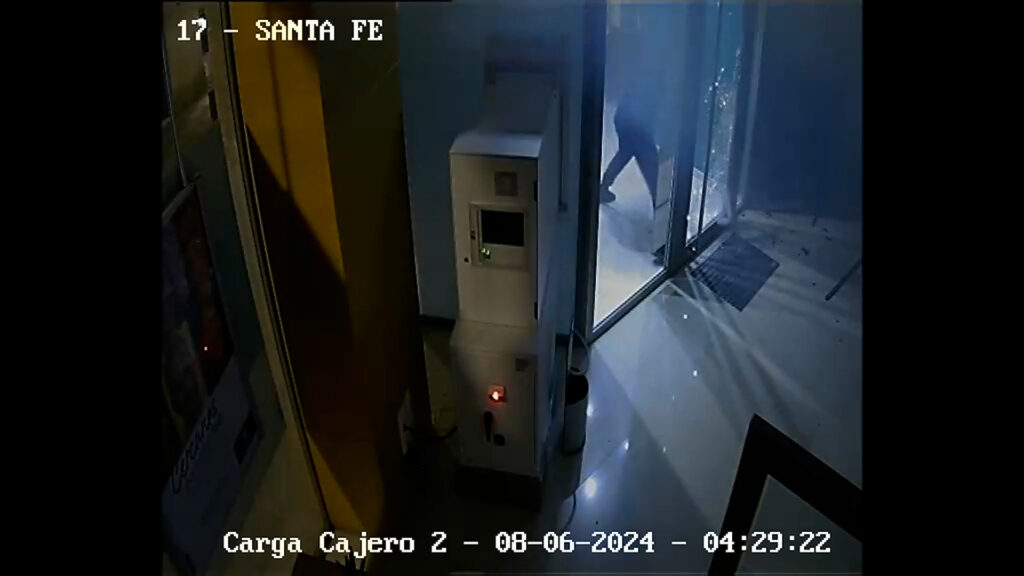 Desarticulado un grupo criminal por perpetrar dos robos con explosivos en cajeros en Granada 3 deteniudosgranada 5