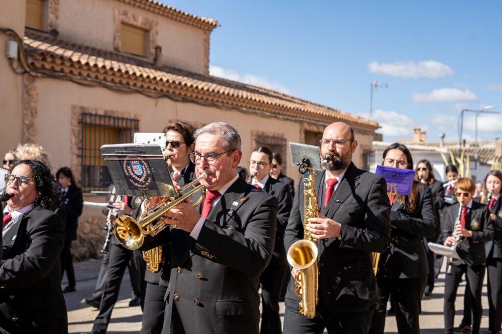 La Borriquilla recorre Argamasilla de Alba en una jornada marcada por la tradición y el fervor popular 10 domingoderamosargamasilla de alba 11