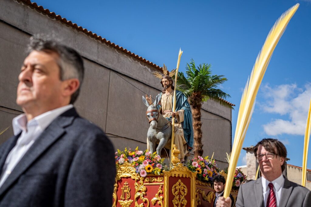 La Borriquilla recorre Argamasilla de Alba en una jornada marcada por la tradición y el fervor popular 11 domingoderamosargamasilla de alba 12