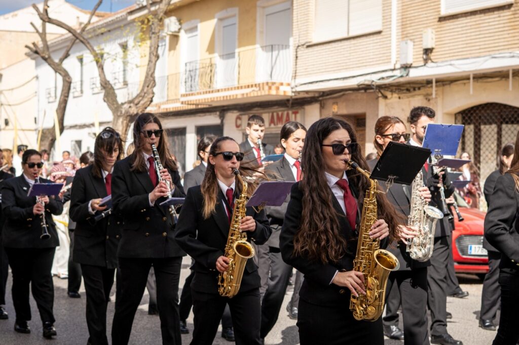 La Borriquilla recorre Argamasilla de Alba en una jornada marcada por la tradición y el fervor popular 16 domingoderamosargamasilla de alba 17