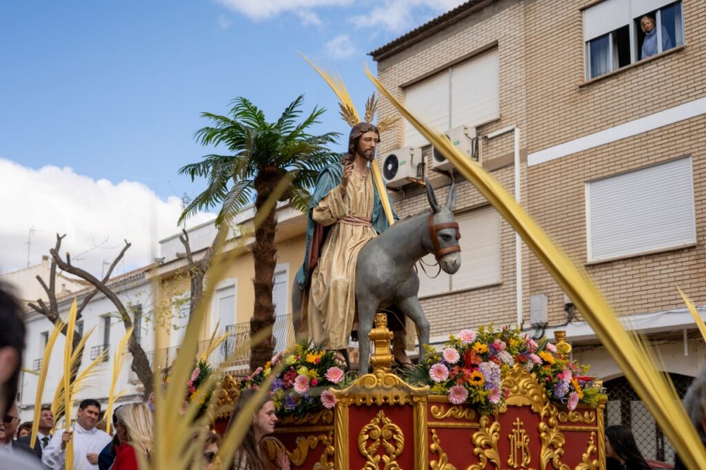 La Borriquilla recorre Argamasilla de Alba en una jornada marcada por la tradición y el fervor popular 18 domingoderamosargamasilla de alba 19