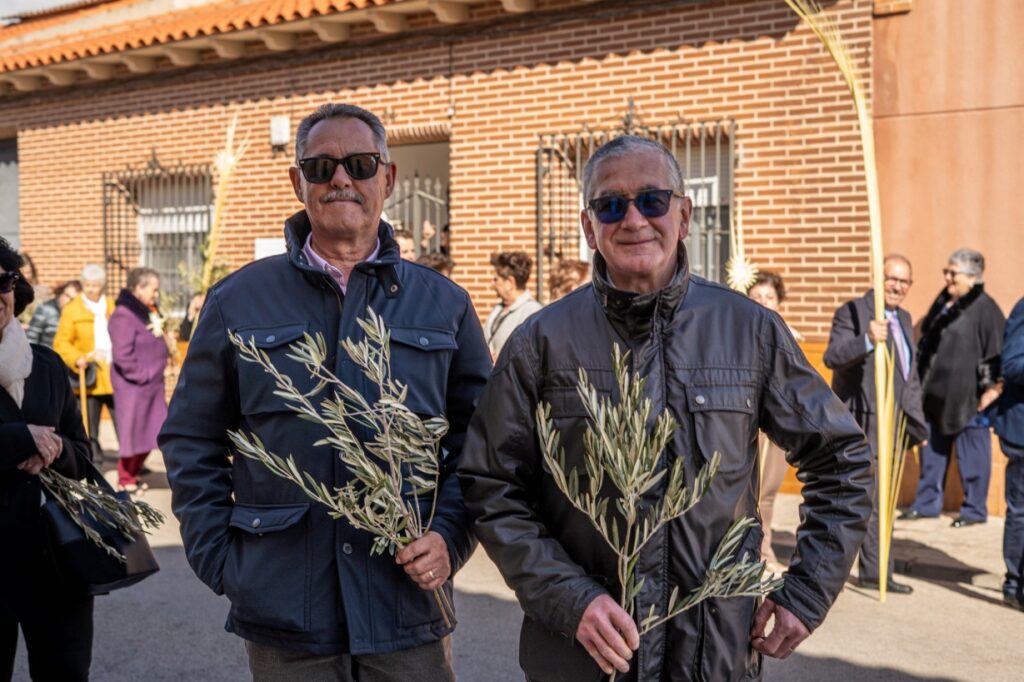 La Borriquilla recorre Argamasilla de Alba en una jornada marcada por la tradición y el fervor popular 3 domingoderamosargamasilla de alba 3