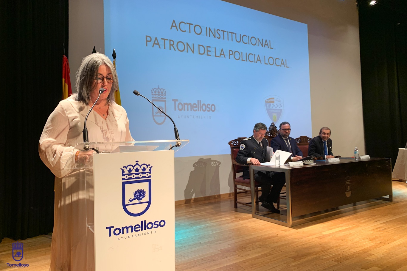 Tomelloso ensalza a su Policía Local en el día del Santo Ángel de la Guarda con un mensaje de compromiso y cercanía 6 El alcalde reafirma su compromiso con la Policía Local en el día de su patrón, el Santo Ángel de la Guarda