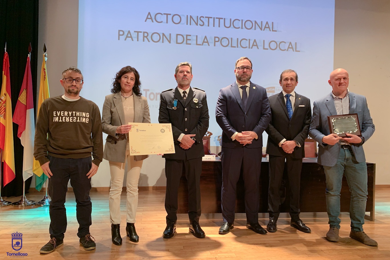 Tomelloso ensalza a su Policía Local en el día del Santo Ángel de la Guarda con un mensaje de compromiso y cercanía 15 El alcalde reafirma su compromiso con la Policía Local en el día de su patrón, el Santo Ángel de la Guarda