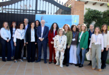 El Gobierno de Castilla-La Mancha impulsa una atención más cercana y centrada en las personas a través del Plan de Humanización El Gobierno de Castilla-La Mancha impulsa una atención más cercana y centrada en las personas a través del Plan de Humanización