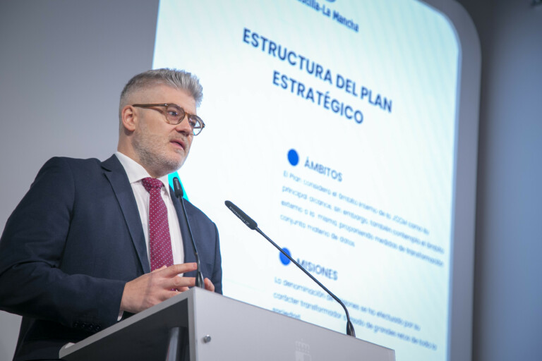 El Gobierno de García-Page diseña el Plan Estratégico del Dato 2025-2030 para hacer una Administración más inteligente, cercana y eficiente