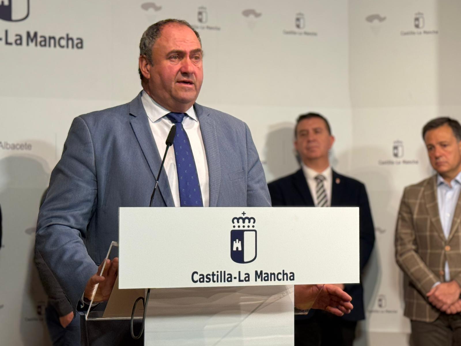 La Junta refuerza su compromiso con la FIQAB como espacio estratégico para la proyección nacional e internacional del Queso Manchego y del sector ganadero 2 El Gobierno regional refuerza su compromiso con la FIQAB como espacio estratégico para la proyección nacional e internacional del Queso Manchego y del sector ganadero