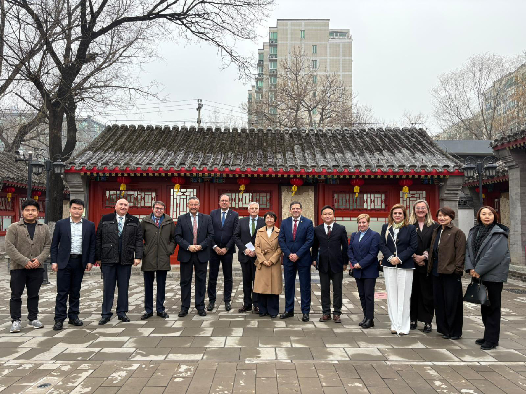 Valverde acompaña a un grupo de alcaldes del Partido Popular de Ciudad Real y otros cargos regionales a una misión institucional y comercial a China 2 El presidente de la Diputación acompaña a un grupo de alcaldes del Partido Popular de Ciudad Real y otros cargos regionales a una misión institucional y comercial a China
