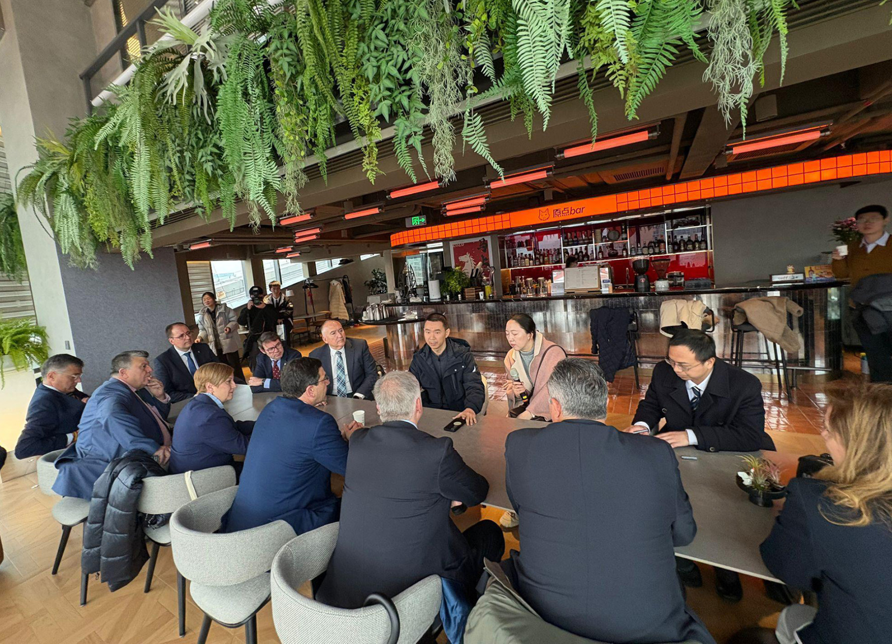 Valverde acompaña a un grupo de alcaldes del Partido Popular de Ciudad Real y otros cargos regionales a una misión institucional y comercial a China 8 El presidente de la Diputación acompaña a un grupo de alcaldes del Partido Popular de Ciudad Real y otros cargos regionales a una misión institucional y comercial a China