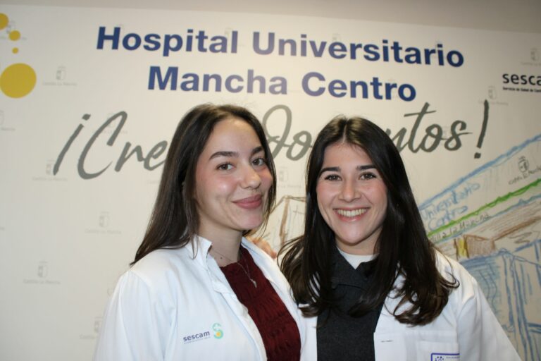 Dos enfermeras residentes de la Gerencia de Alcázar de San Juan logran el premio a la Mejor Comunicación en un congreso nacional de pediatría