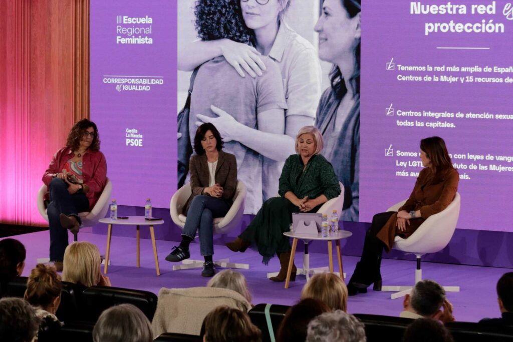 El PSOE destaca la apuesta del Gobierno de CLM por las políticas públicas en favor de la igualdad entre hombres y mujeres frente a los retrocesos 4 escuela regional formacion feminista psoe clm 46