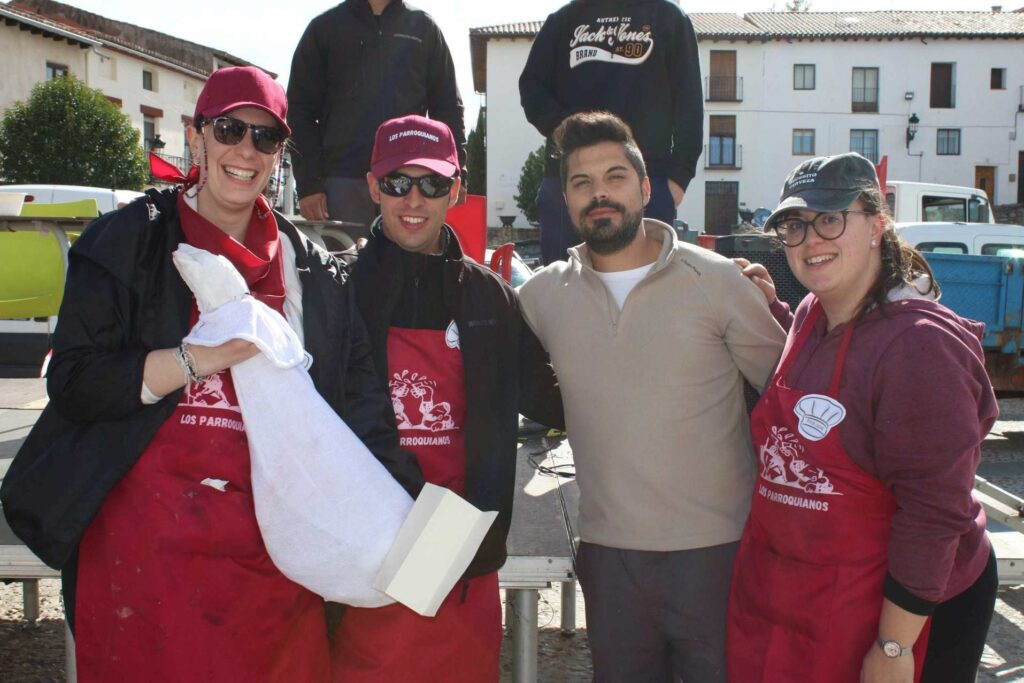 La Fiesta de las Legumbres en Cogolludo volvió a llenar la Plaza Mayor de sabor local 4 fiestaslegumbrescogolludo 5