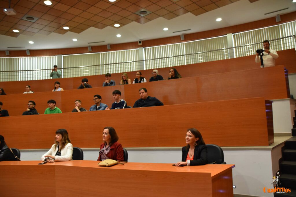 Tomelloso despide la V FP Dual Cooperativa con un mensaje claro: el futuro del campo pasa por jóvenes cualificados 7 fp dual globalcaja tomelloso 3