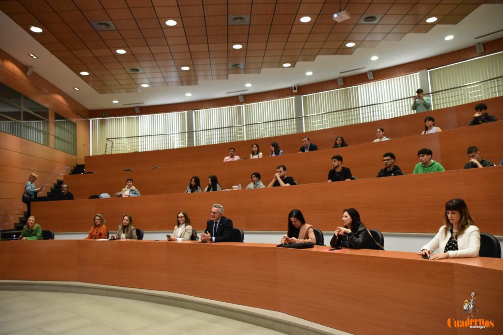 Tomelloso despide la V FP Dual Cooperativa con un mensaje claro: el futuro del campo pasa por jóvenes cualificados 3 fp dual globalcaja tomelloso 7