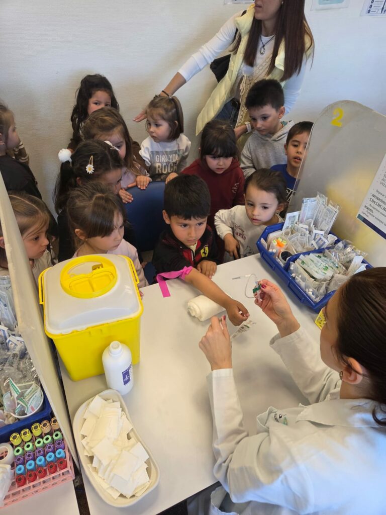 El Hospital de Tomelloso abre sus puertas a los más pequeños 2 hospital tomelloso abre puertas mas pequenos 4