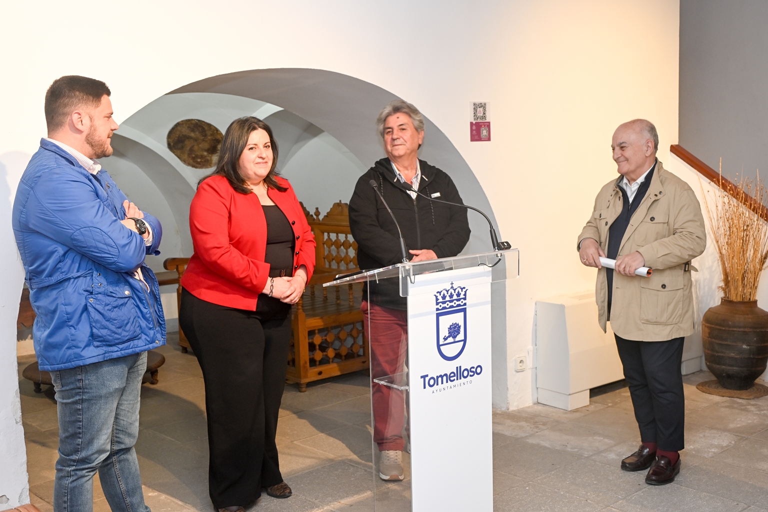 La exposición de Semana Santa se consolida y se ampliará el próximo año con más espacio y hermandades