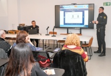 La Policía Nacional ofrece en Tomelloso una charla informativa sobre el nuevo DNI digital y la aplicación MiDNI La Policía Nacional ofrece una charla informativa sobre el nuevo DNI digital y la aplicación MiDNI