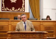 Lucas Torres: “Si Page quiere cambiar la Directiva Marco del Agua, que lo haga en el Parlamento Europeo y que se lo pida a Sánchez para que lo proponga en el Consejo de la UE” Lucas Torres: “Si Page quiere cambiar la Directiva Marco del Agua, que lo haga en el Parlamento Europeo y que se lo pida a Sánchez para que lo proponga en el Consejo de la UE”