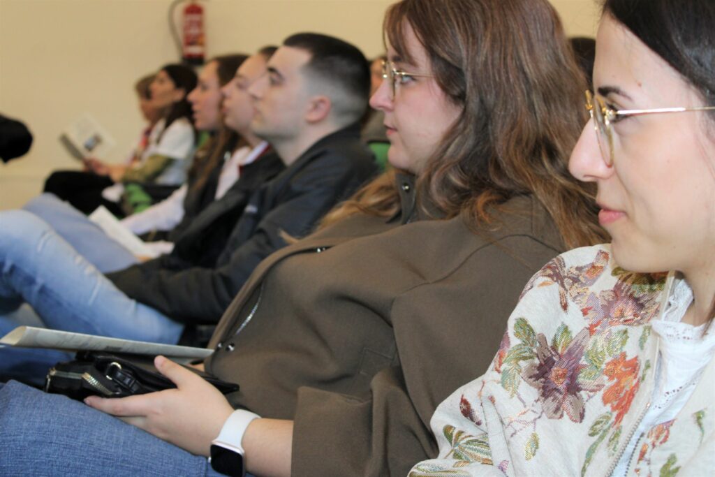 La Gerencia de Alcázar de San Juan muestra su potencial docente a futuros residentes en su VI Jornada de Puertas Abiertas 1 manchacentropuertasabiertas 2