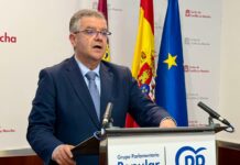 Moreno resalta que Page ha votado 61 veces en contra de recuperar la carrera profesional a lo largo de sus tres legislaturas Moreno resalta que Page ha votado 61 veces en contra de recuperar la carrera profesional a lo largo de sus tres legislaturas