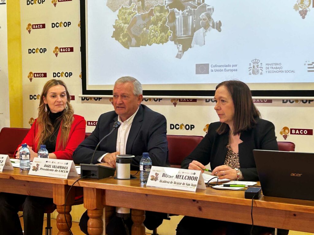 Más de medio centenar de mujeres cooperativistas participan en Alcázar de San Juan en la primera sesión de la IV Jornada Protagonistas 1 mujerescooperativistas 2