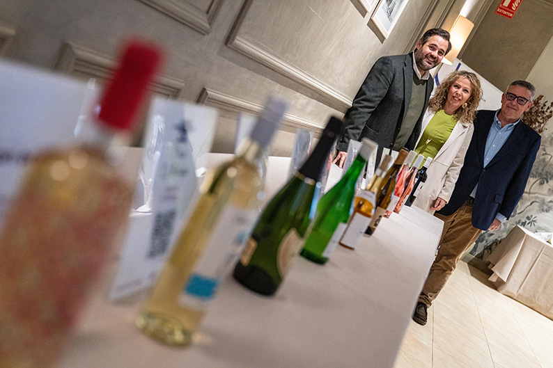 Núñez pide el apoyo del PSOE a las medidas del PP para bajar el precio de los combustibles, la luz o el impuesto de la renta