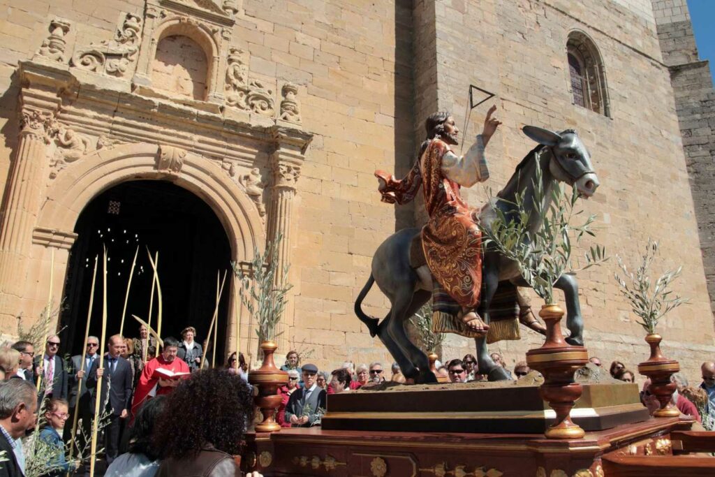 Pareja celebra su Abril Cultural 2026 con tradición, deporte y una Semana Santa de gran arraigo 2 parejasemanasanta 3
