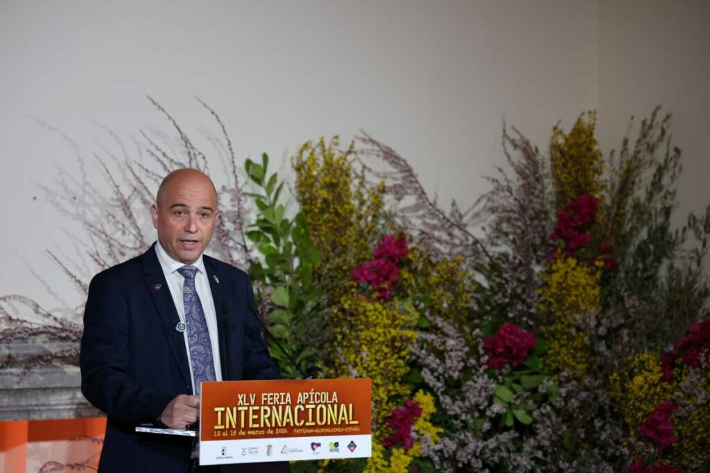 Pastrana abre su XLV Feria Apícola Internacional que reivindica el valor de las abejas y del mundo rural 2 pastranaferiaapicola