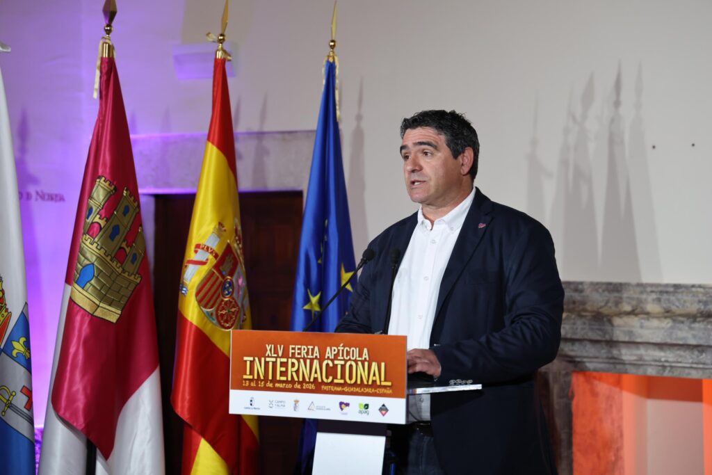 Pastrana abre su XLV Feria Apícola Internacional que reivindica el valor de las abejas y del mundo rural 6 pastranaferiaapicola 3