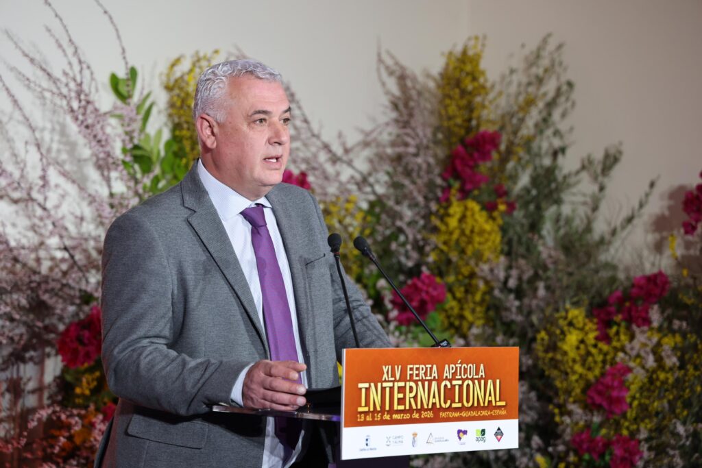 Pastrana abre su XLV Feria Apícola Internacional que reivindica el valor de las abejas y del mundo rural 3 pastranaferiaapicola 6