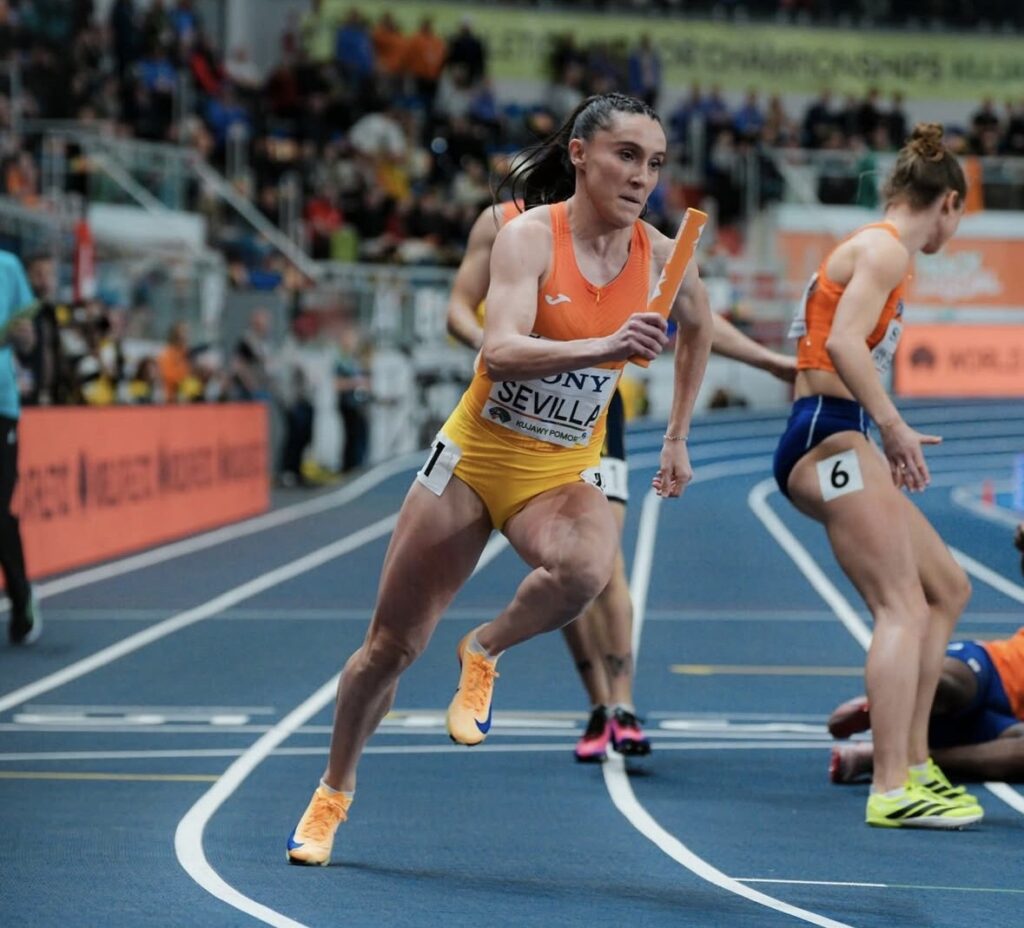 Paula Sevilla y el relevo español firman una plata histórica en el Mundial indoor de Torun 9 paula sevilla