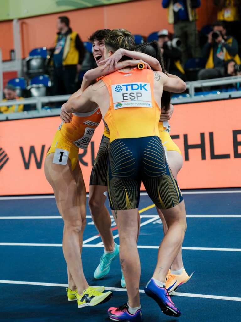 Paula Sevilla y el relevo español firman una plata histórica en el Mundial indoor de Torun 1 paulasevillaplatahistorica 8