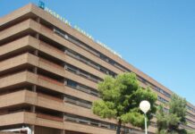 Accidente laboral en Almansa: un trabajador cae por unas escaleras y es trasladado en UVI a Albacete Accidente laboral en Almansa: un trabajador cae por unas escaleras y es trasladado en UVI a Albacete