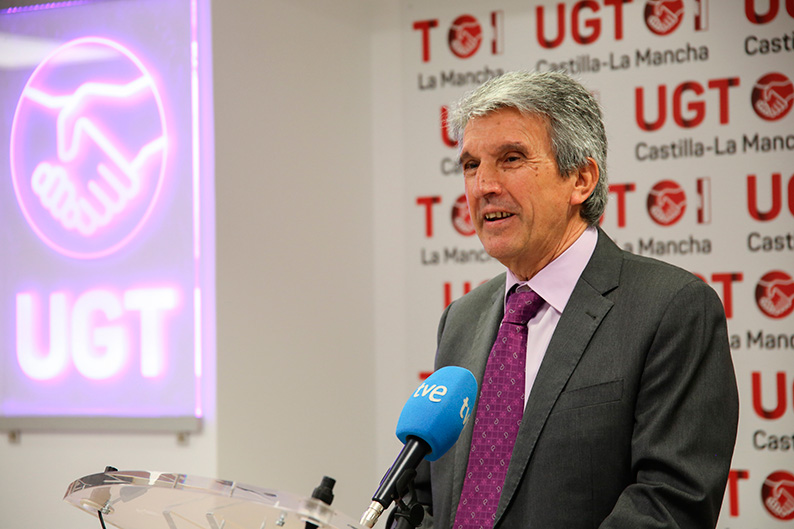 Sabrido: “Que no os lleven al pasado y que no os roben el futuro”