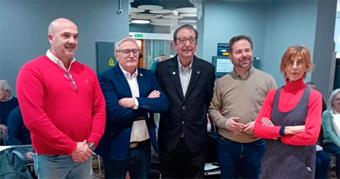 «Sancho y sus refranes» agota todos sus ejemplares en un acto que dejó huella en el alma