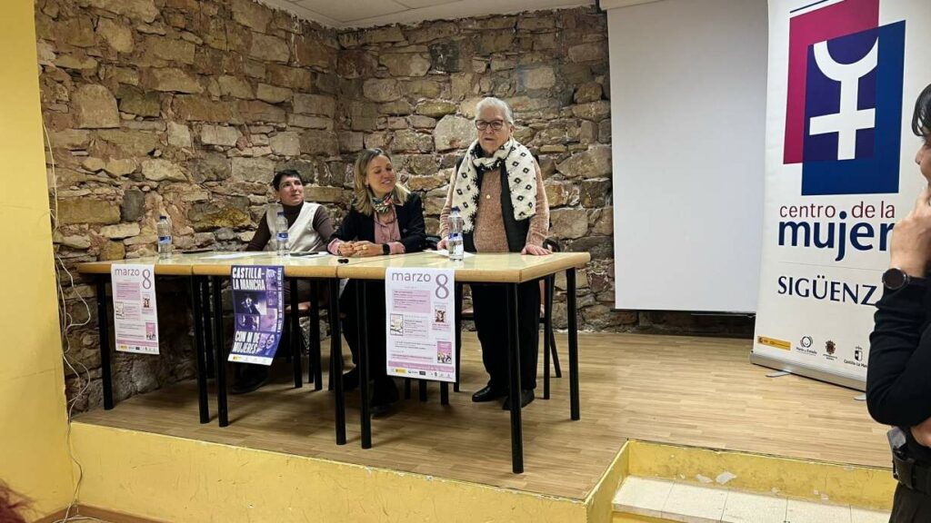 Sigüenza conmemora el 8M con cultura, y compromiso institucional con la igualdad 2 siguenza8m 3