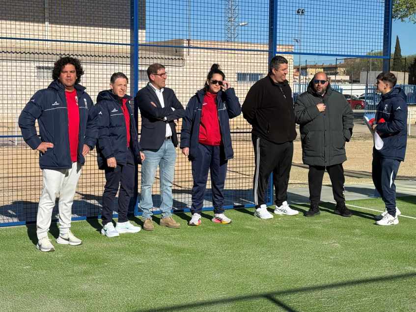 Villacañas inaugura nuevas pistas de pádel y el renovado campo de fútbol, reforzando su apuesta por el deporte de calidad 2 villacanasinaugurapistaspadel 3