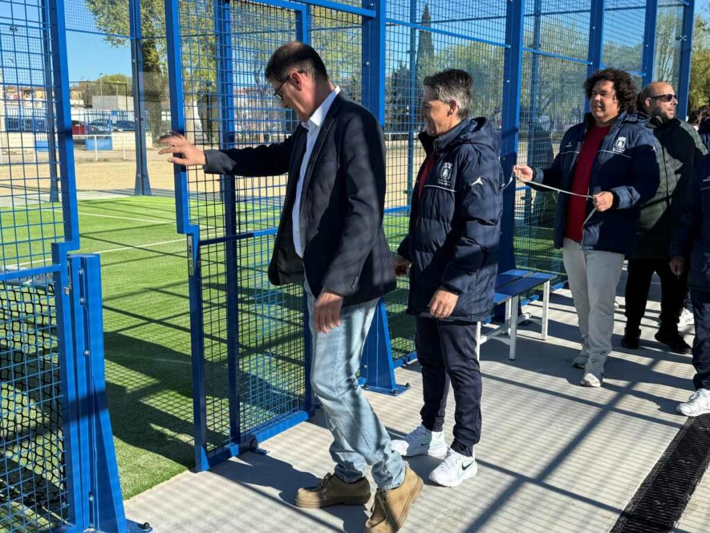 Villacañas inaugura nuevas pistas de pádel y el renovado campo de fútbol, reforzando su apuesta por el deporte de calidad 3 villacanasinaugurapistaspadel 4