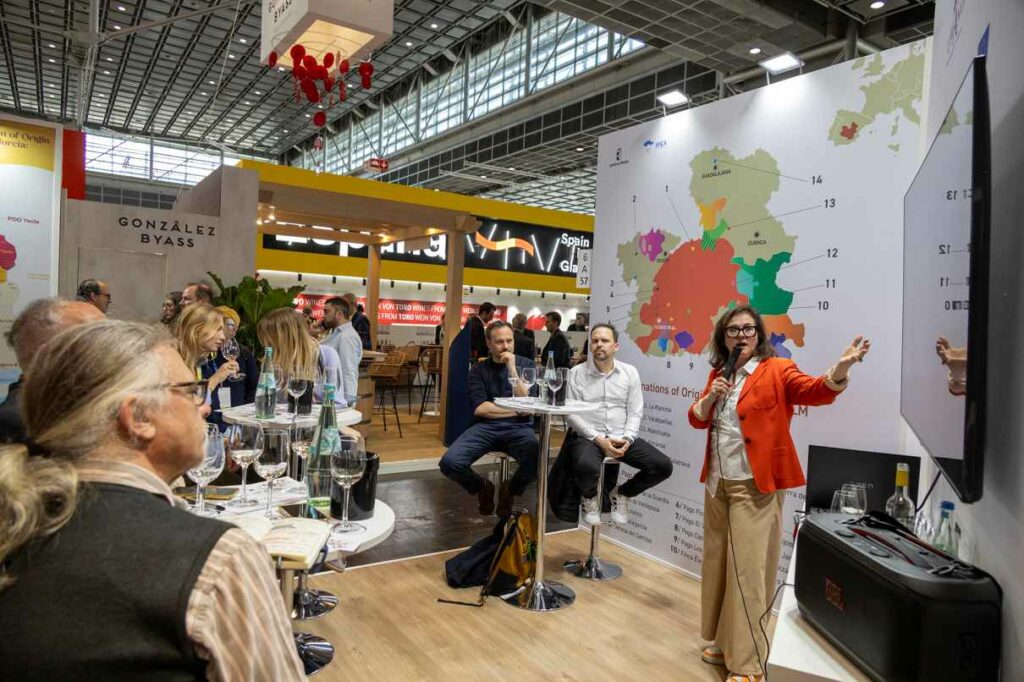 Los vinos DO La Mancha asisten a Prowein 2026 2 vinoslamancha prowein2026