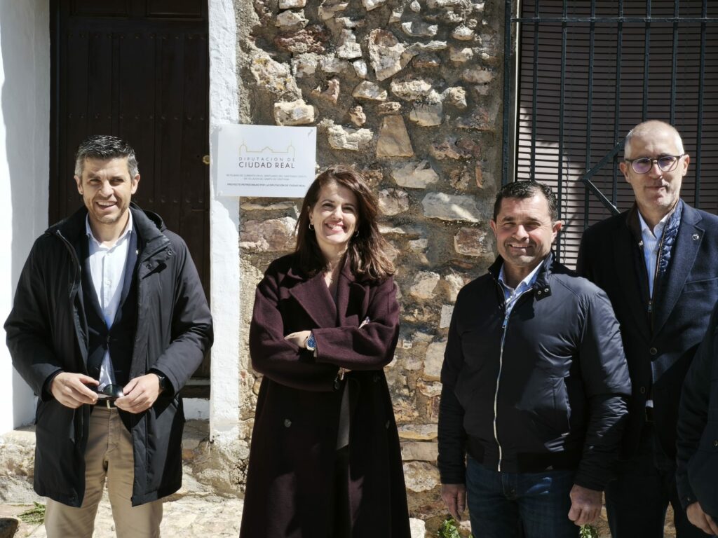 La Diputación de Ciudad Real impulsa la conservación del patrimonio de las hermandades y cofradías de Campo de Criptana 4 visitapelayocampocriptana 2