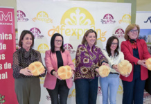 Zarco muestra el apoyo de la Diputación al trabajo de AFEXPPAN como garante de la identidad y de la calidad del pan de cruz que se elabora en la provincia Zarco muestra el apoyo de la Diputación al trabajo de AFEXPPAN como garante de la identidad y de la calidad del pan de cruz que se elabora en la provincia